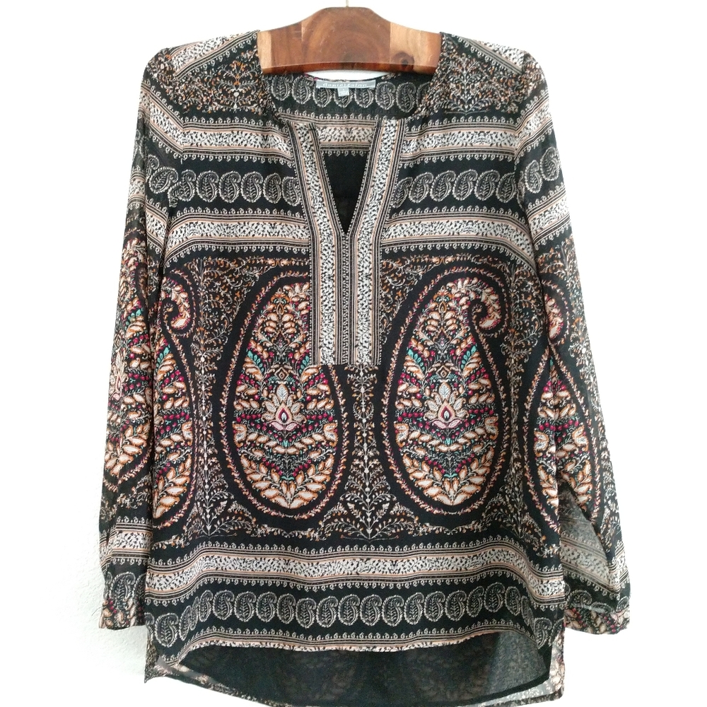 Lovely Daniel Rainn Blouse Paisley Multicolor Long Tab Sleeve Small Chest 34"